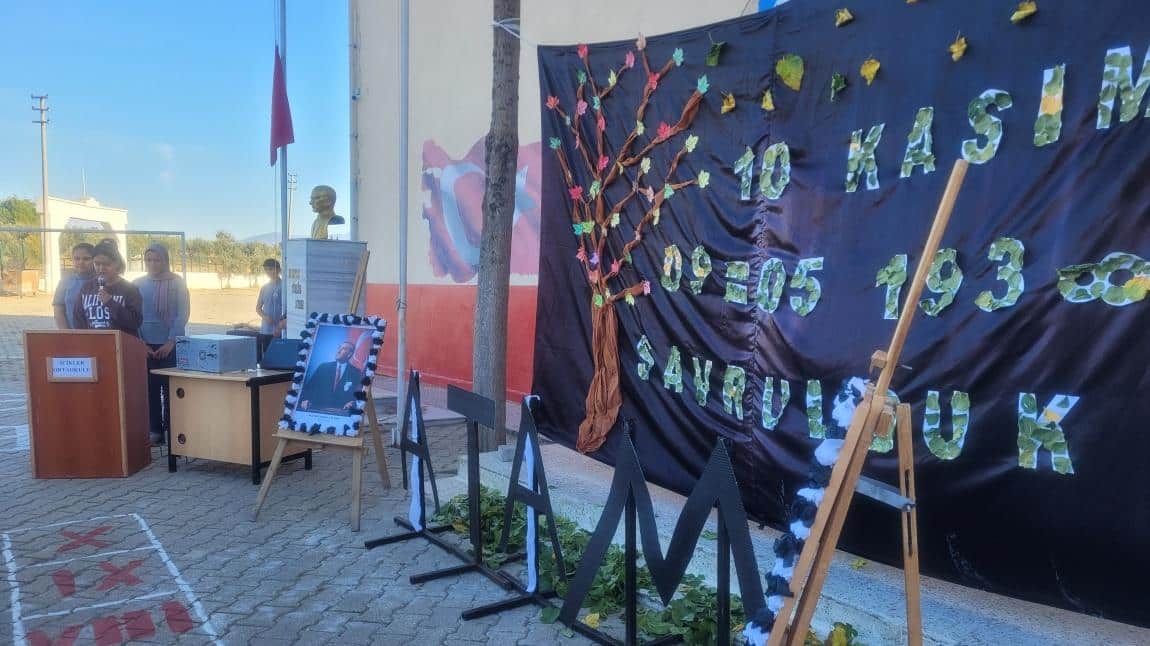 Okulumuzda 10 Kasım Atatürk'ü Anma Günü Programı Gerçekleştirildi